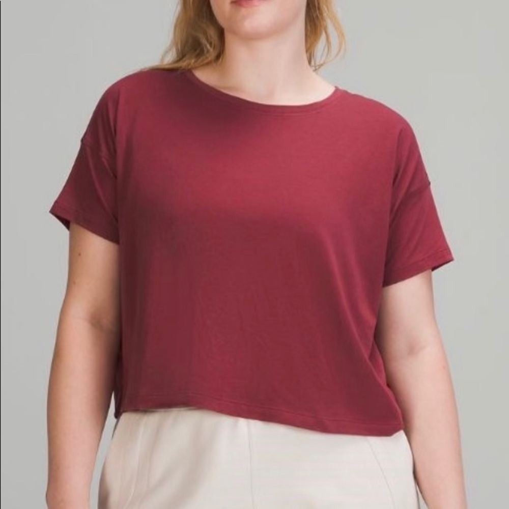lululemon cates t-shirt mulled wine!